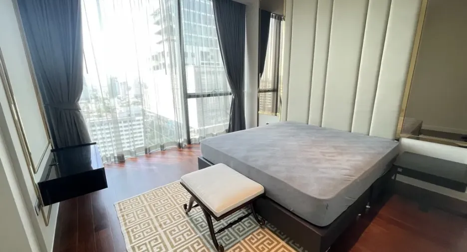 Condo en alquiler de 3 habitaciones en Khlong Toei, Bangkok