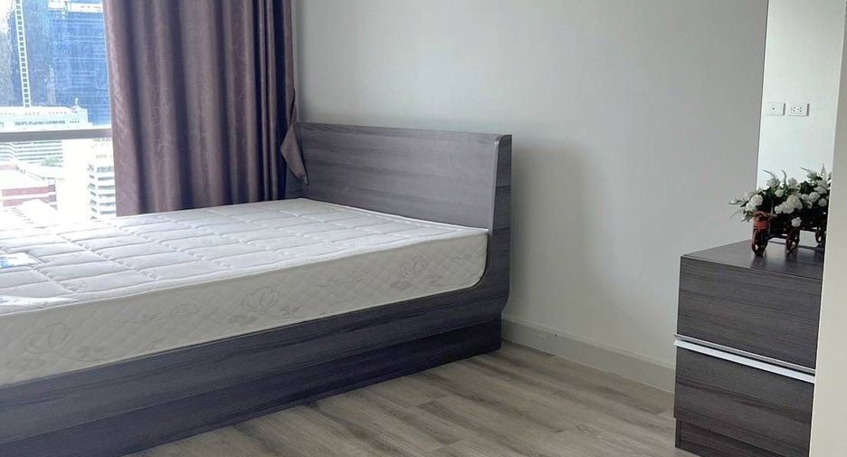For rent 2 bedrooms condo in Sathon, Bangkok