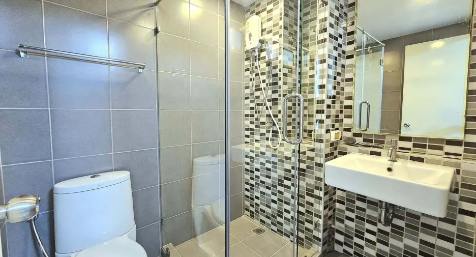 For rent 1 bed condo in Bang Kapi, Bangkok