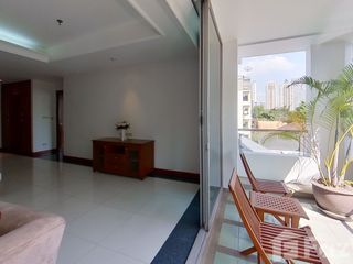 À louer 3 chambres condo à Sathon, Bangkok