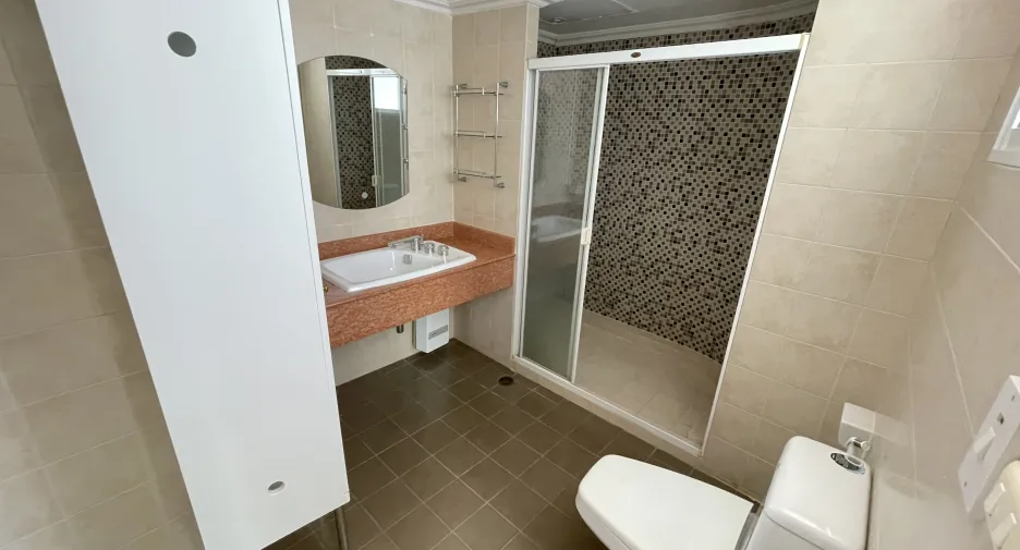 Apartamento en alquiler de 3 habitaciones en Watthana, Bangkok