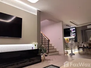 For rent 4 bedrooms house in Bang Khun Thian, Bangkok