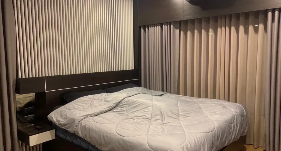 À louer 4 chambres maison à Bang Khun Thian, Bangkok