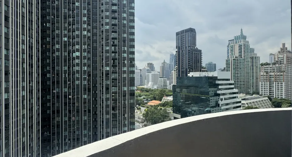 For rent 2 bedrooms condo in Watthana, Bangkok