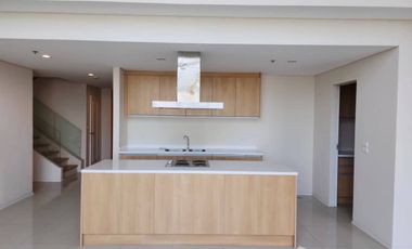 Condo en alquiler de 4 habitaciones en Watthana, Bangkok