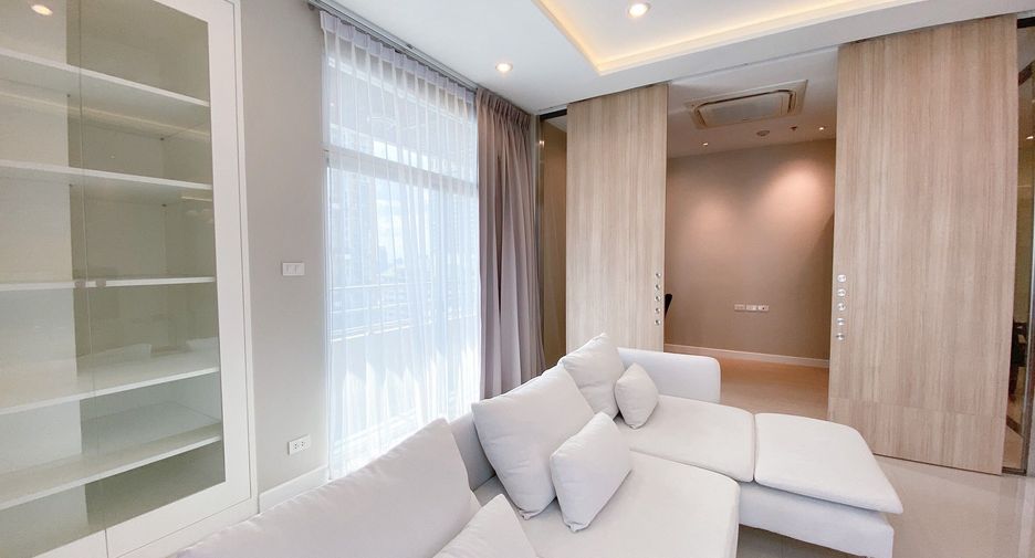Wohnung zur Miete mit 2 Zimmer in Pathum Wan, Bangkok