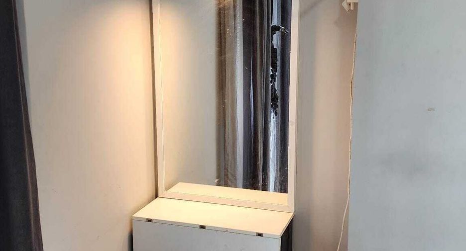 For rent 2 bedrooms condo in Pathum Wan, Bangkok