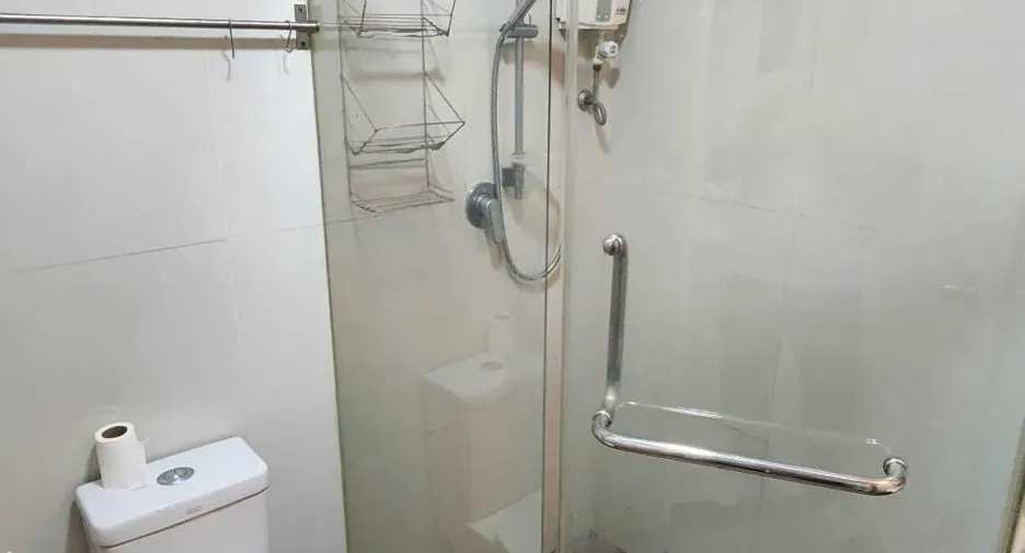 For rent 2 bedrooms condo in Pathum Wan, Bangkok