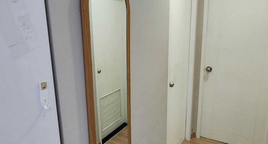 For rent 2 bedrooms condo in Pathum Wan, Bangkok