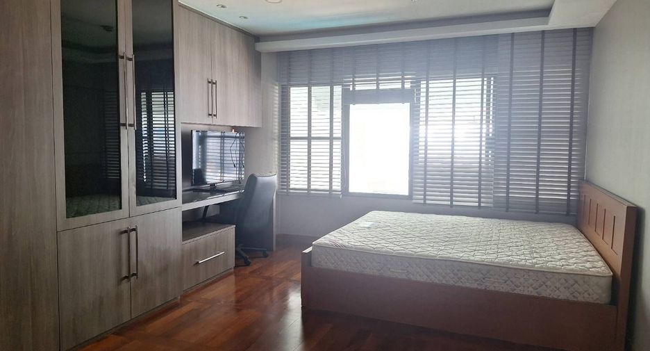 Wohnung zur Miete mit 4 Zimmer in Khlong Toei, Bangkok