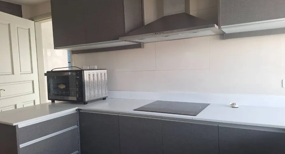 Wohnung zur Miete mit 4 Zimmer in Khlong Toei, Bangkok