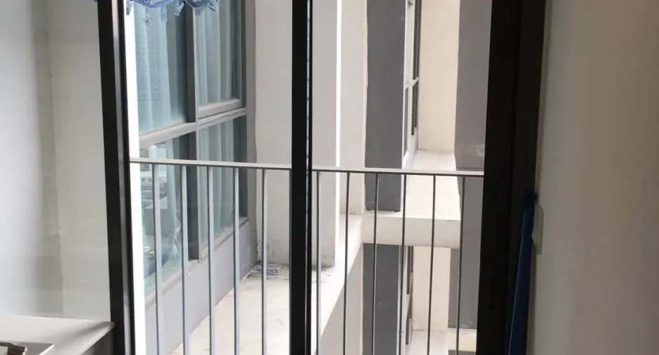 For rent studio condo in Huai Khwang, Bangkok