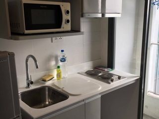 Wohnung zur Miete mit Studio in Huai Khwang, Bangkok