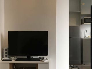 Wohnung zur Miete mit Studio in Huai Khwang, Bangkok