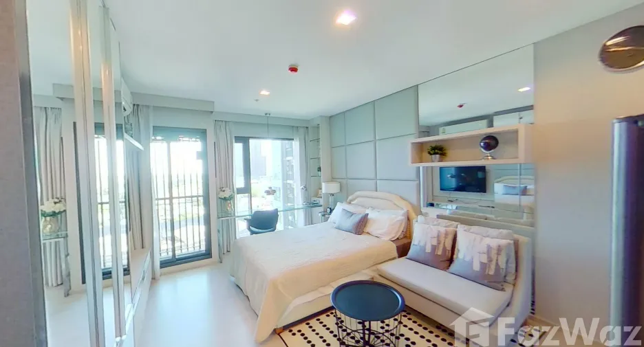 À louer studio condo à Khlong Toei, Bangkok
