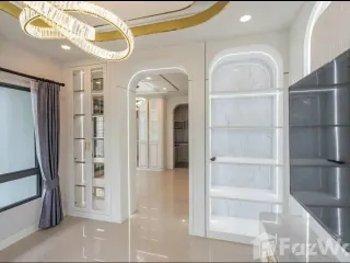 For rent 4 bedrooms house in Bang Khun Thian, Bangkok