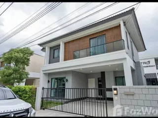 For rent 4 bedrooms house in Bang Khun Thian, Bangkok