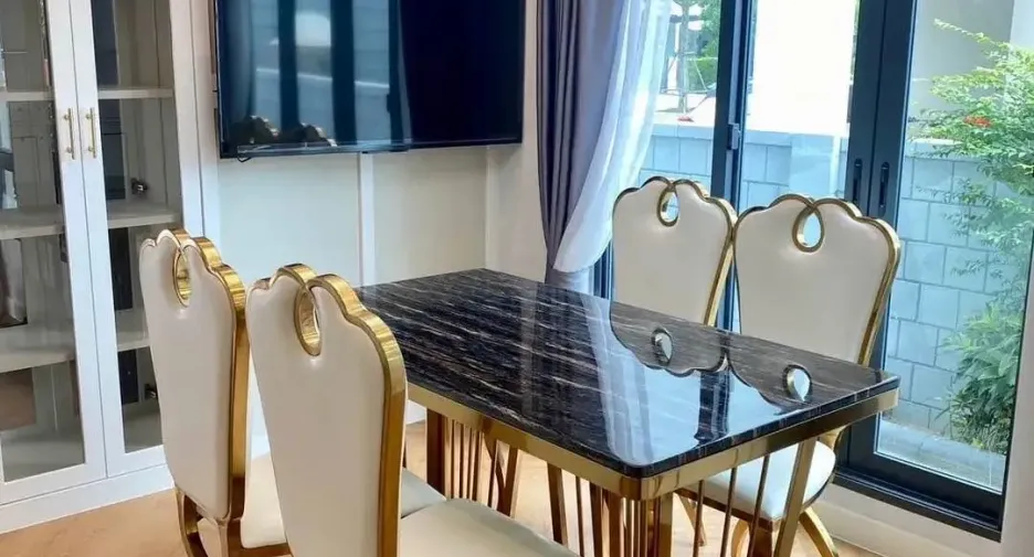 Haus zur Miete mit 4 Zimmer in Bang Khun Thian, Bangkok