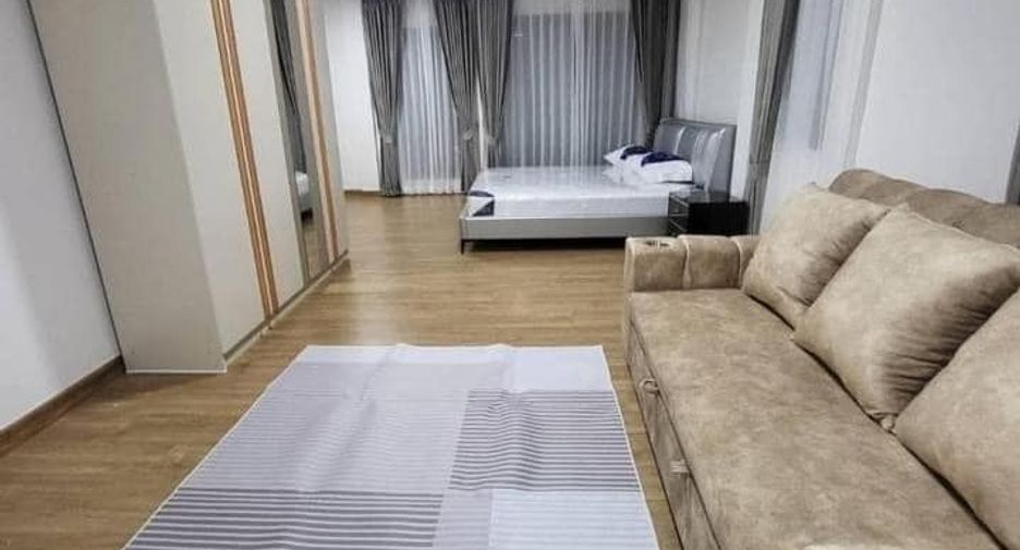Casa en alquiler de 4 habitaciones en Khan Na Yao, Bangkok