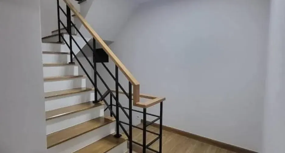 Casa en alquiler de 4 habitaciones en Khan Na Yao, Bangkok
