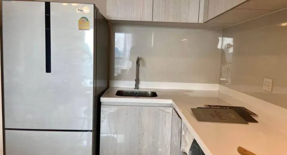 Condo en alquiler de 2 habitaciones en Pathum Wan, Bangkok