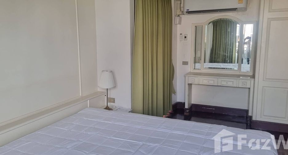 For rent 2 bedrooms apartment in Watthana, Bangkok