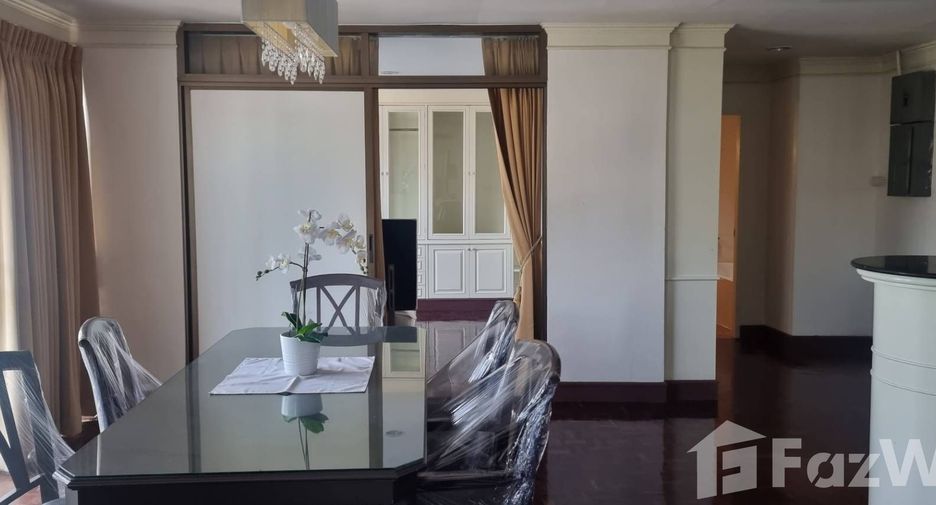 For rent 2 bedrooms apartment in Watthana, Bangkok