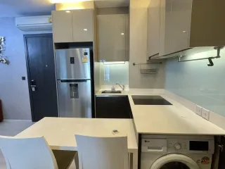 For rent 2 bedrooms condo in Phaya Thai, Bangkok