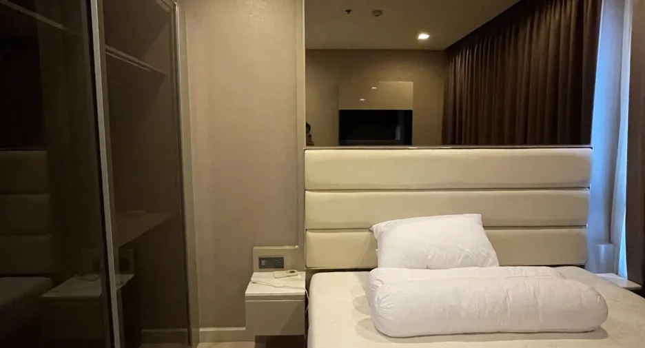 For rent 2 bedrooms condo in Phaya Thai, Bangkok