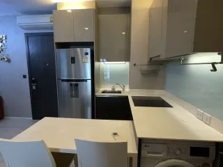 For rent 2 bedrooms condo in Phaya Thai, Bangkok