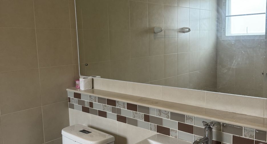 Аренда 3 спальни дом в Тхунг Кхру, Бангкок
