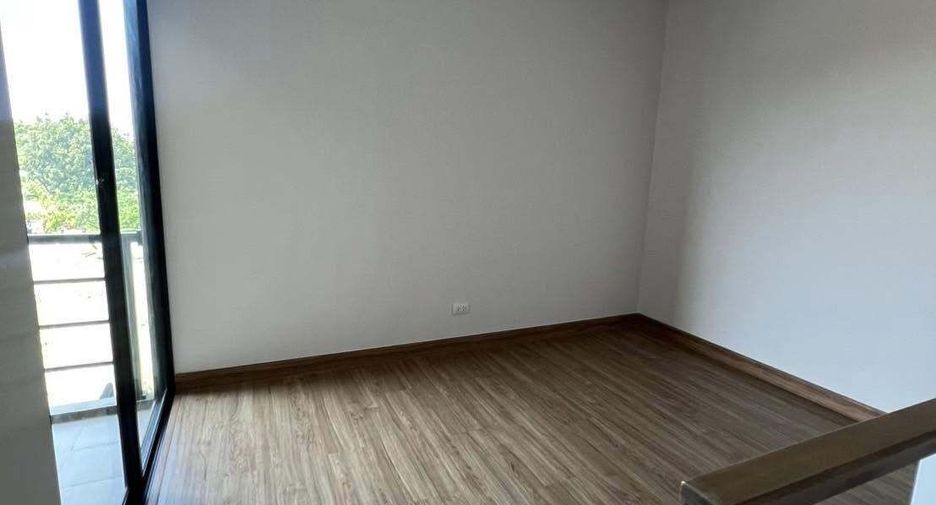 For rent 3 bedrooms house in Prawet, Bangkok
