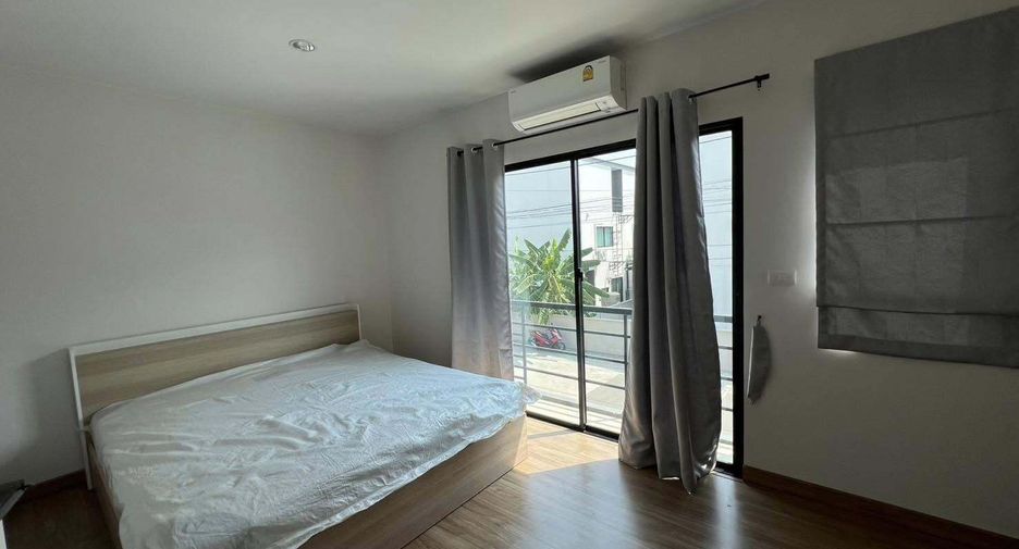 For rent 3 bedrooms house in Prawet, Bangkok