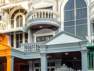 For rent 4 bedrooms townhouse in Yan Nawa, Bangkok