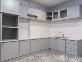 For rent 4 bedrooms townhouse in Yan Nawa, Bangkok