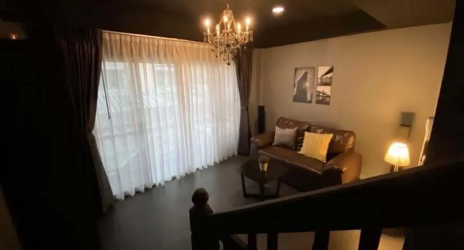 For rent 3 bedrooms townhouse in Bang Kapi, Bangkok