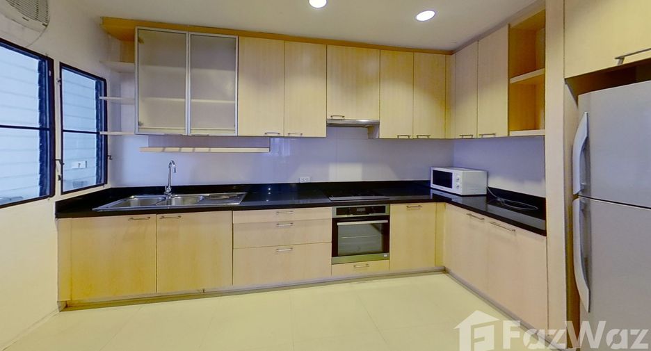 ให้เช่า 3 ห้องนอน คอนโด ใน วัฒนา, กรุงเทพฯ