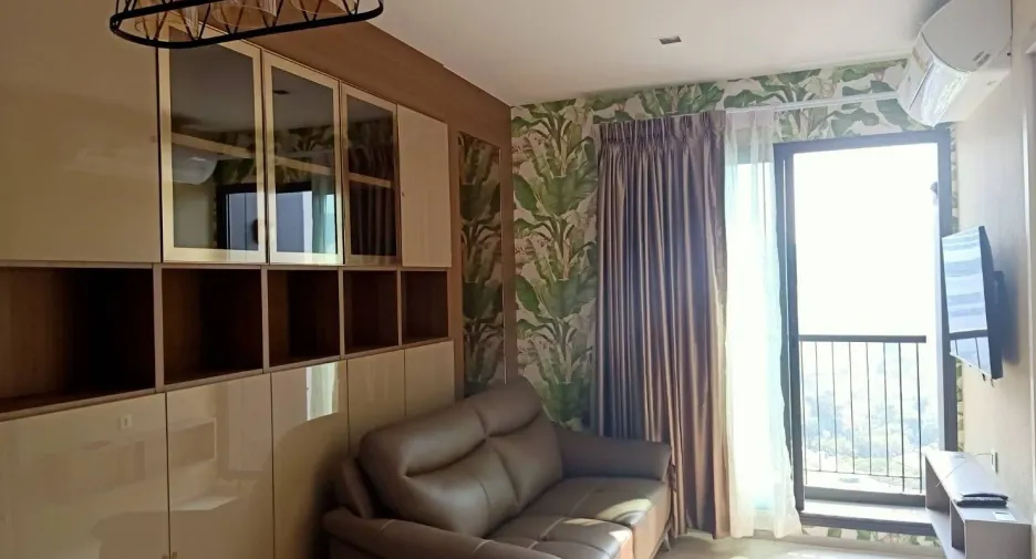For rent 2 bedrooms condo in Pathum Wan, Bangkok