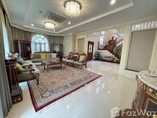Casa en alquiler de 5 habitaciones en Mueang Samut Prakan, Samut Prakan