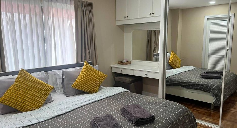 For rent 2 bedrooms condo in Watthana, Bangkok
