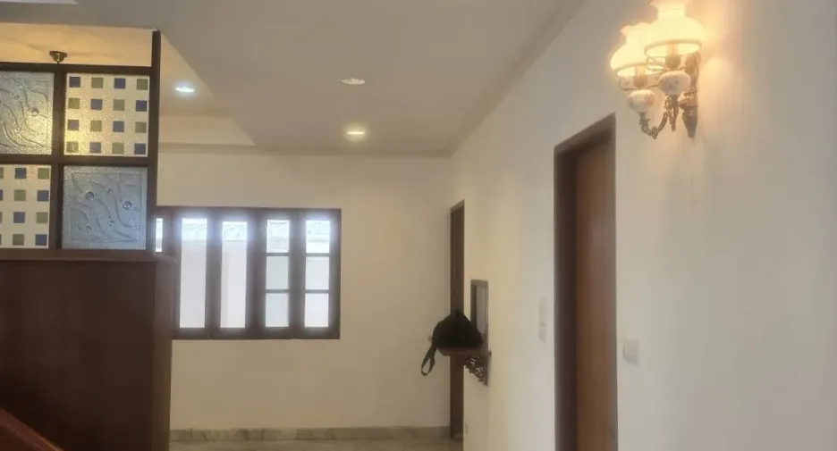 For rent 4 ベッドルーム house in Phra Khanong, Bangkok