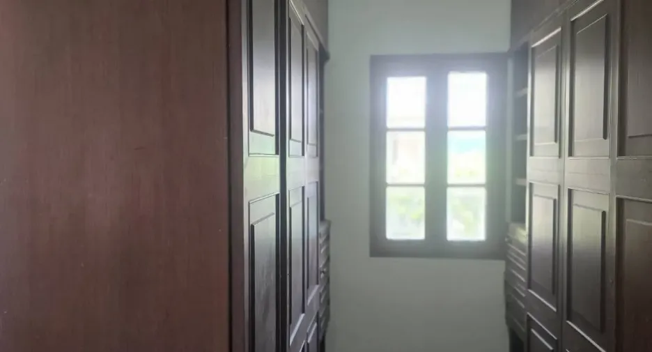 For rent 4 ベッドルーム house in Phra Khanong, Bangkok