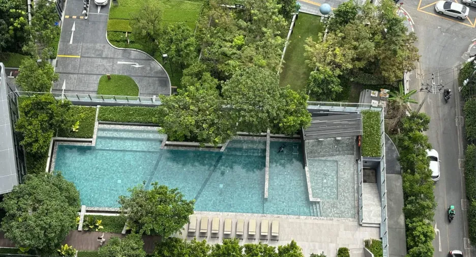 Condo en alquiler de 1 habitaciones en Khlong Toei, Bangkok