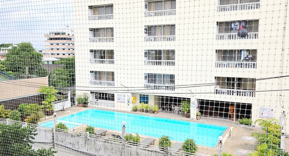 For rent 2 bedrooms apartment in Suan Luang, Bangkok