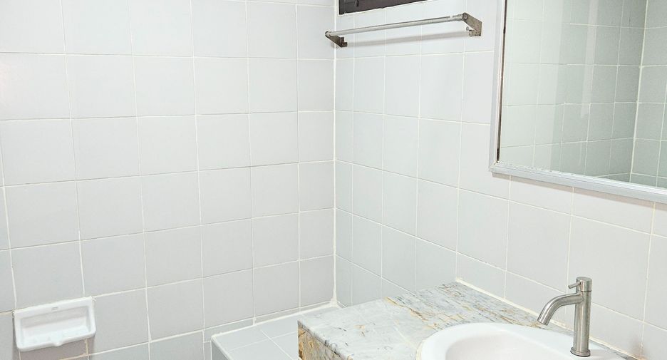 For rent 2 bedrooms apartment in Suan Luang, Bangkok