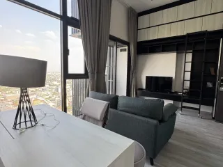 À louer 1 chambre condo à Phra Khanong, Bangkok