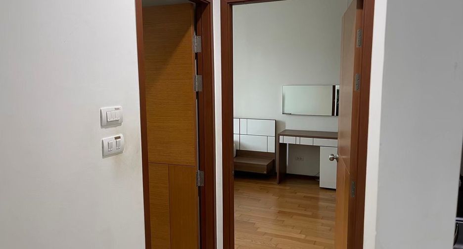 Wohnung zur Miete mit 1 Zimmer in Khlong San, Bangkok