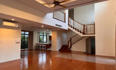 出租 4 卧室 独立屋 在 Watthana, 曼谷