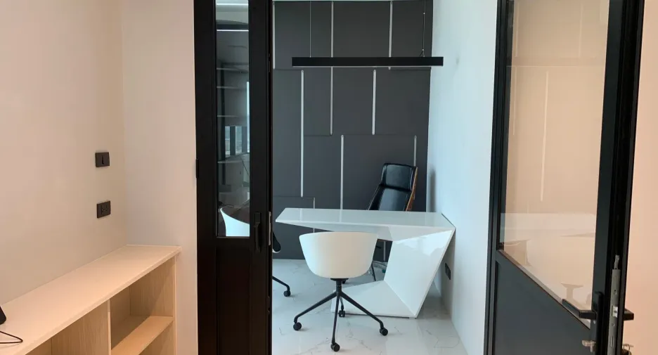 À louer bureau à Bang Na, Bangkok