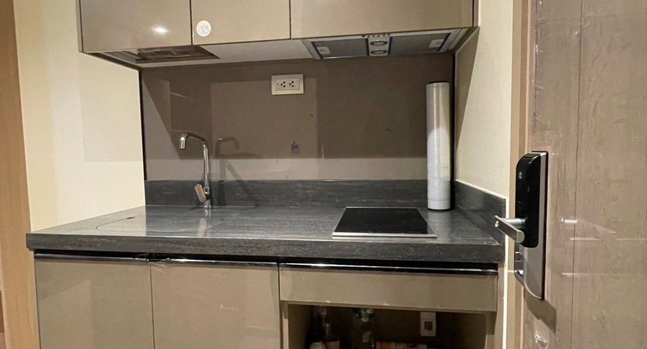 For rent 1 bed condo in Huai Khwang, Bangkok